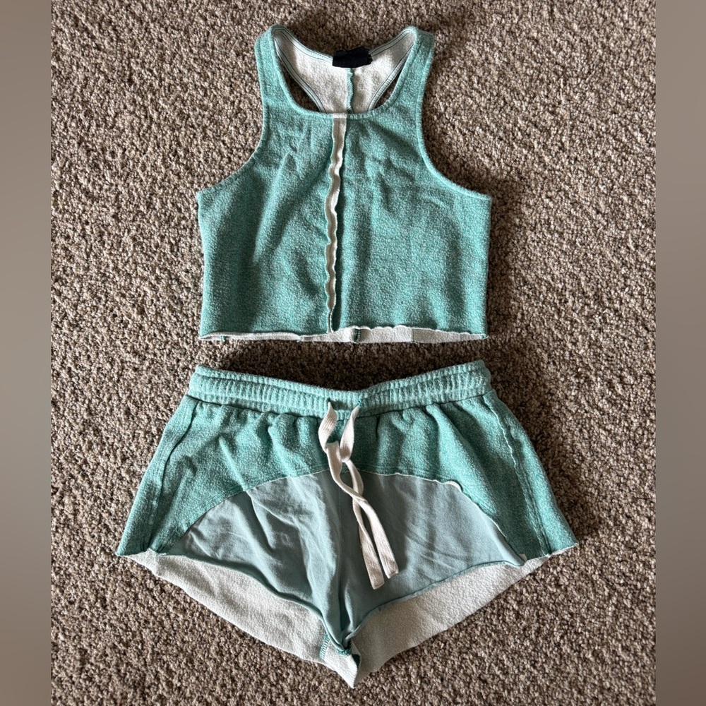 URBAN OUTFITTERS COMFY SET